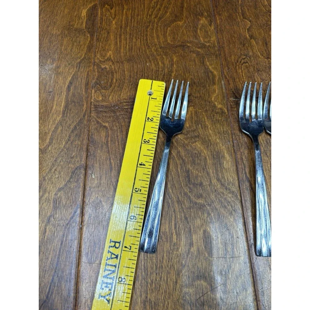 Oneida‎ Camden Stainless Flatware 6 Dinner Forks 7